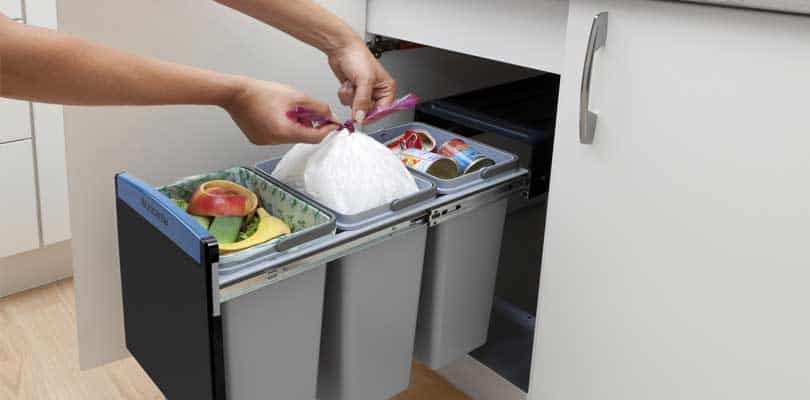 Pull Out Trash Cans For Under A Kitchen, Kitchen Cabinet Trash Can Size