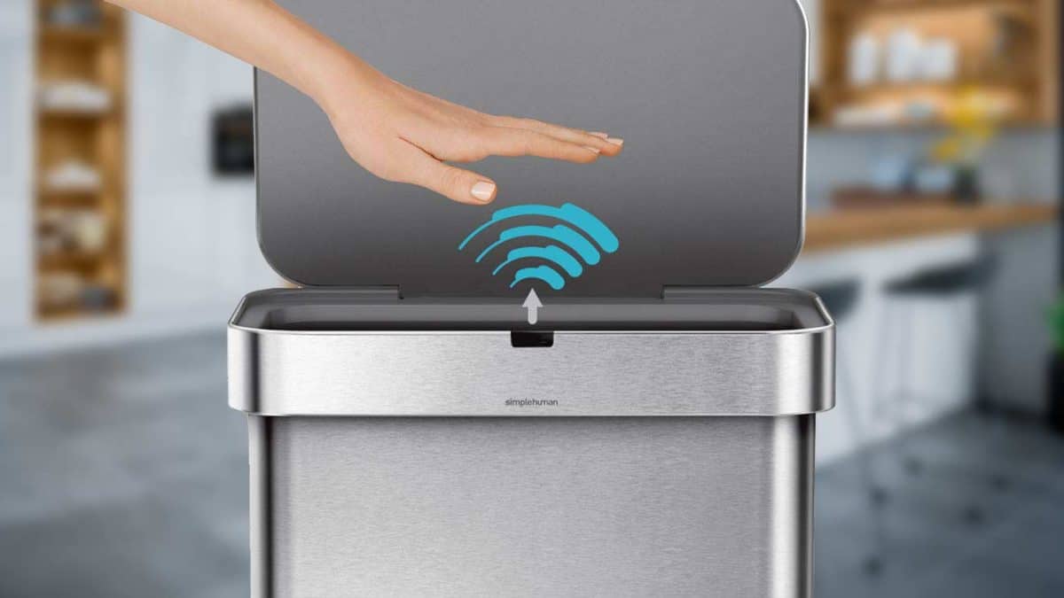 Touchless Trash Cans with Automatic Motion Sensor