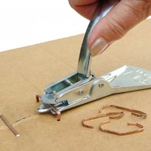 removing-staples-from-cardboard-box