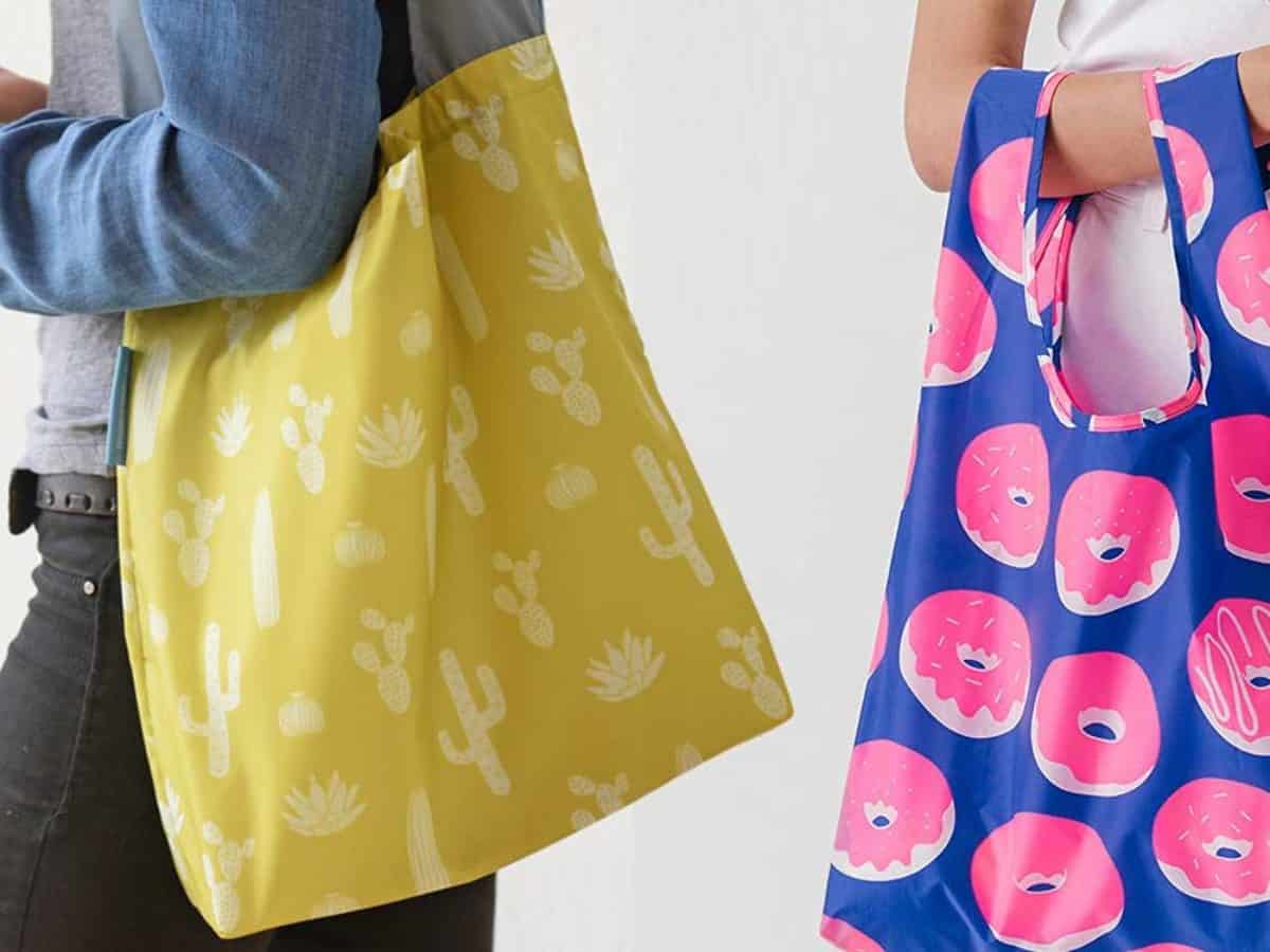 Don't throw away your shopping bags! Let's make a cute tote bag