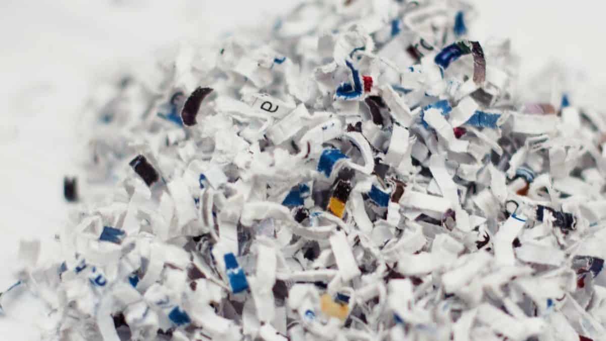 https://www.recycling.com/wp-content/uploads/2020/03/cross-cut-vs-micro-cut-shredder-difference-header-1200x675.jpg